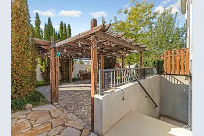63 N Lecheminant Dr E, Vineyard, UT 84059 - Photo 20