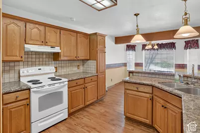 319 N Escalante Dr, Elk Ridge, UT 84651 - Photo 16