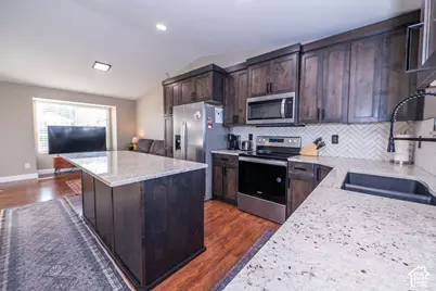 1891 N 950 W, Clinton, UT 84015 - Photo 2