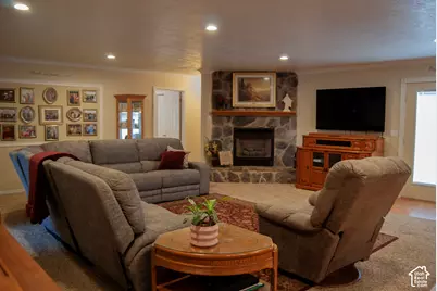 1028 E Gordon Ave N, Layton, UT 84040 - Photo 6