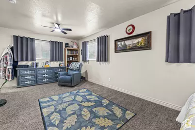 4868 S 300 W, Washington Terrace, UT 84405 - Photo 14