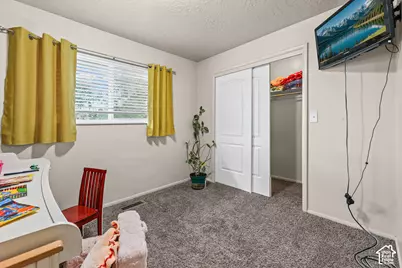 4868 S 300 W, Washington Terrace, UT 84405 - Photo 16