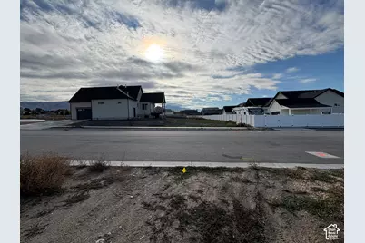 3219 N 1200 W #201, Pleasant View, UT 84414 - Photo 4