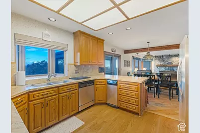9712 S Quail Ridge Rd, Sandy, UT 84092 - Photo 8