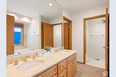 9712 S Quail Ridge Rd, Sandy, UT 84092 - Photo 16