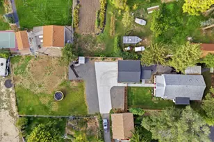 2246 E Lauri Kay Dr S, Holladay, UT 84124 - Photo 1