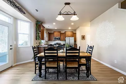 947 N Hillingdon Ct W, North Salt Lake, UT 84054 - Photo 10