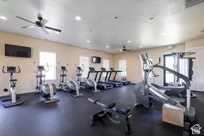 947 N Hillingdon Ct W, North Salt Lake, UT 84054 - Photo 44