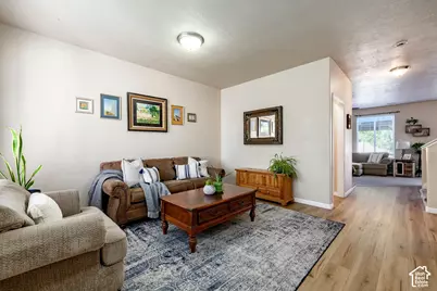 947 N Hillingdon Ct W, North Salt Lake, UT 84054 - Photo 6