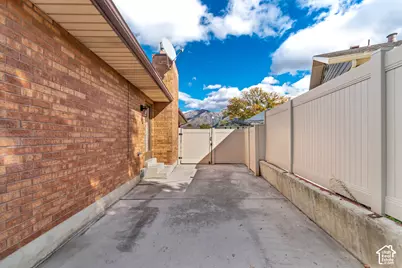 1974 E Terrace Dr, Sandy, UT 84093 - Photo 42