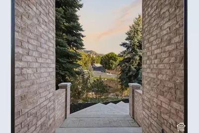 2119 Oak Ln, Layton, UT 84925 - Photo 6