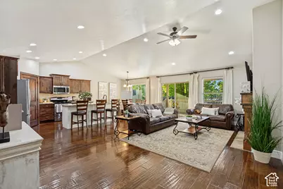812 E 100 S, American Fork, UT 84003 - Photo 2