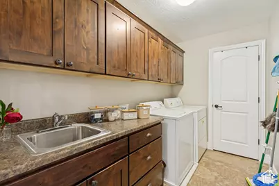 812 E 100 S, American Fork, UT 84003 - Photo 16