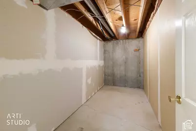 2553 E 1980 N, Layton, UT 84040 - Photo 32