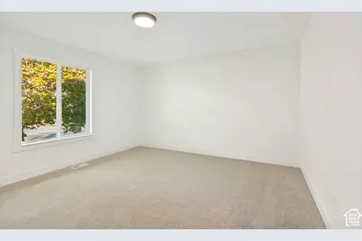 5568 S 3925 W, Roy, UT 84067 - Photo 12
