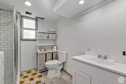 387 W 2600 S, Bountiful, UT 84010 - Photo 20