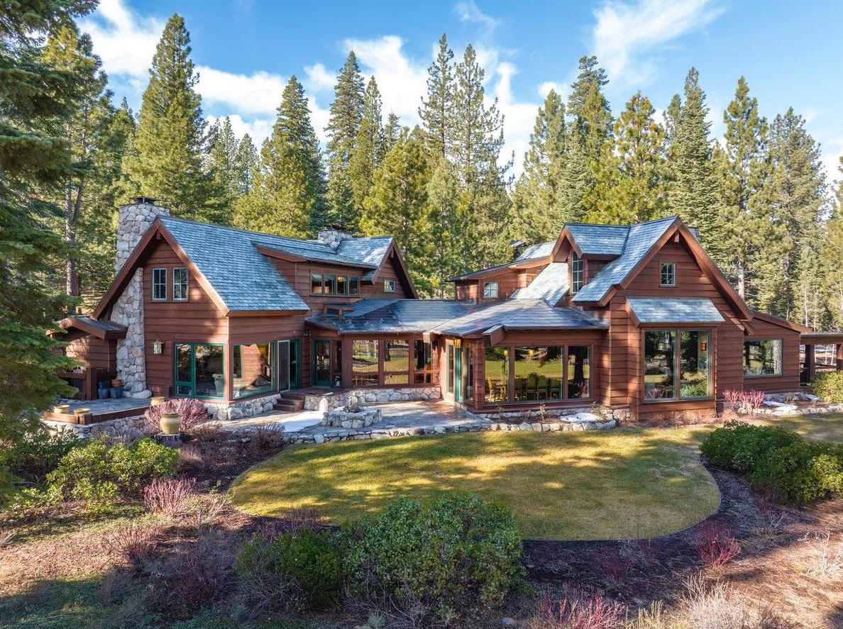 8940 Lahontan Dr, Truckee, CA 96161