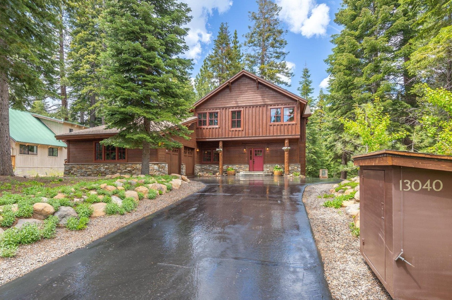 13040 Davos Dr, Truckee, CA 96161-6500