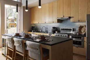 15004 Peak View Pl, Truckee, CA 96161 - Photo 4