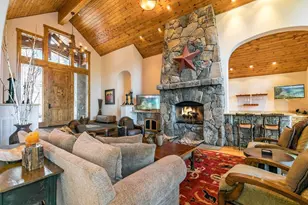 2203 Silver Fox Ct, Truckee, CA 96161 - Photo 2