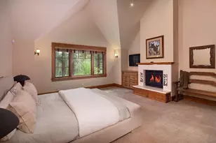 8133 Valhalla Dr, Truckee, CA 96161 - Photo 20