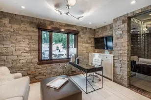 8208 Valhalla Dr, Truckee, CA 96161 - Photo 10