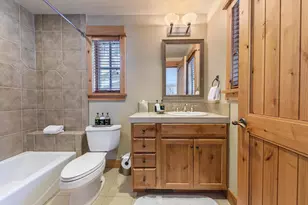 12498 Lookout Loop, Truckee, CA 96161 - Photo 18