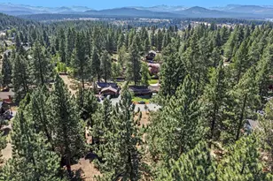 10583 Laburnham Cir, Truckee, CA 96161 - Photo 4