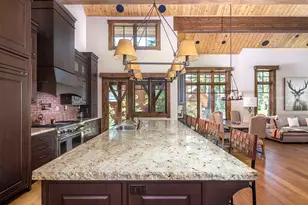 10606 Dutton Ct, Truckee, CA 96161 - Photo 8