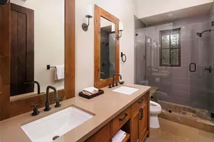 8221 Valhalla Dr, Truckee, CA 96161 - Photo 14