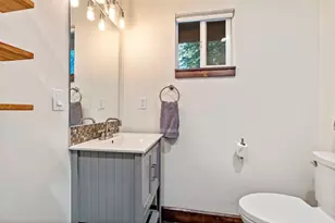 10174 Aspen Ct, Soda Springs, CA 95728 - Photo 18