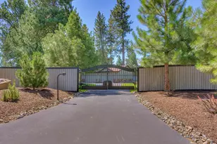 11939 Dove Terrace, Truckee, CA 96161 - Photo 2