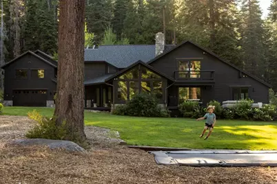 10534 Actinolite Way, Truckee, CA 96161 - Photo 1