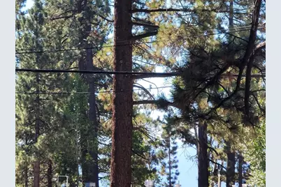 8075 Rainbow Avenue, Kings Beach, CA 96143 - Photo 10