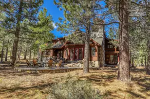 8250 Lahontan Dr, Truckee, CA 96161 - Photo 4
