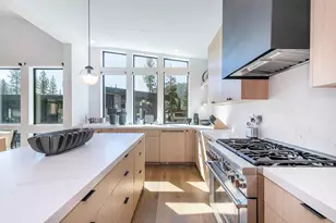 339 Palisades Cir, Olympic Valley, CA 96146 - Photo 2