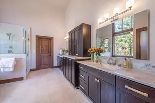 11102 Meek Ct, Truckee, CA 96161 - Photo 14