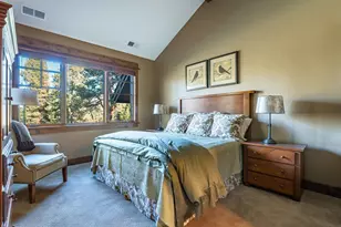 12498 Villa Ct, Truckee, CA 96161 - Photo 16