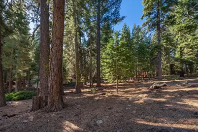 11888 Chamonix Road, Truckee, CA 96161 - Photo 14