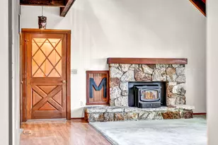 10739 Royal Crest Dr, Truckee, CA 96161 - Photo 4