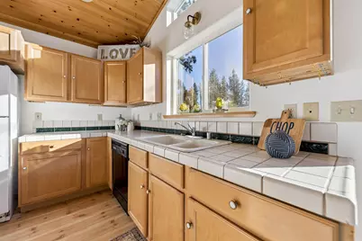 13271 Moraine Road, Truckee, CA 96161 - Photo 14