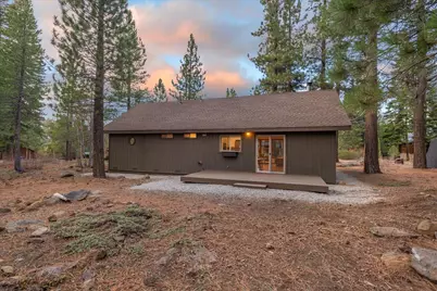 14217 Gyrfalcon Street, Truckee, CA 96161 - Photo 12
