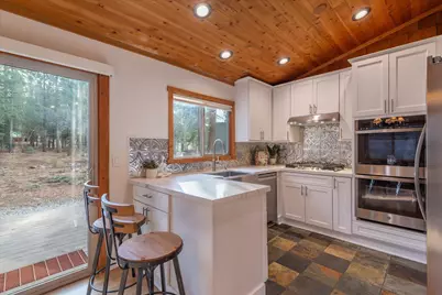 14217 Gyrfalcon Street, Truckee, CA 96161 - Photo 8