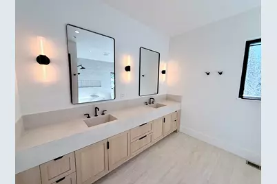 13094 Skislope Way, Truckee, CA 96161 - Photo 16