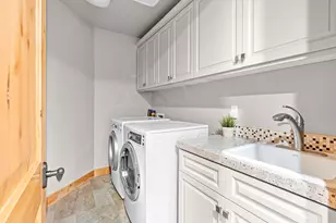 10235 Valmont Trail, Truckee, CA 96161 - Photo 26