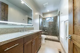 10232 Modane Pl, Truckee, CA 96161 - Photo 20