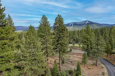 10644 Talus Court, Truckee, CA 96161 - Photo 6