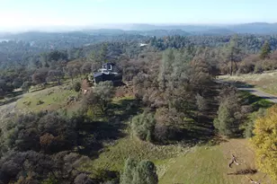 23021 Darkhorse Dr, Auburn, CA 95602 - Photo 16