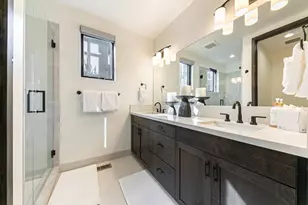 10256 Modane Pl, Truckee, CA 96161 - Photo 18