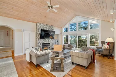 1360 Canterbury Drive, Kings Beach, CA 96143 - Photo 4